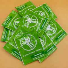 Салфетка влажная ароматизированная антибактериальная