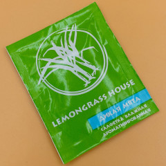 Салфетка влажная ароматизированная антибактериальная